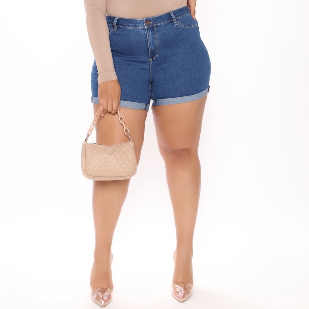 NWT Fashionova “No muffin top” Denim Shorts - Blue - Size 14